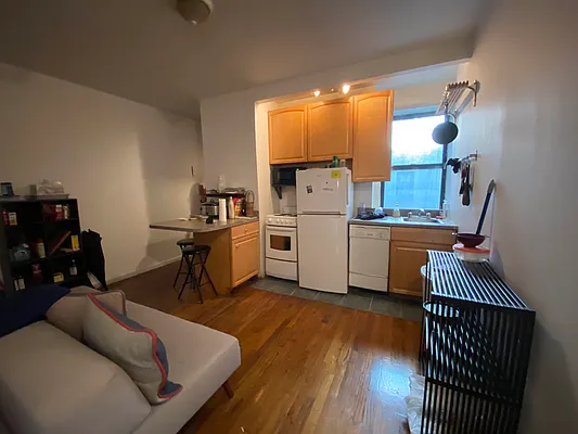 Rented by Best Apartments North Inc | media 29