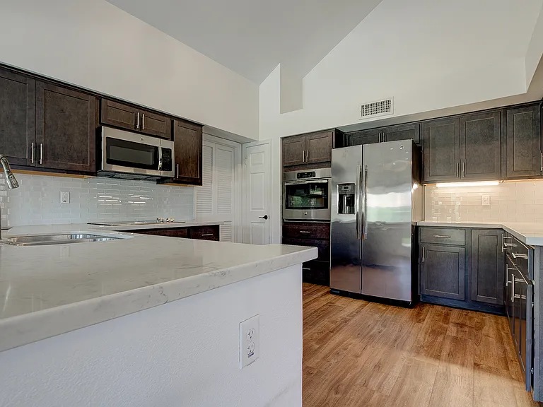 1945 E Velvet Dr — Photo 21