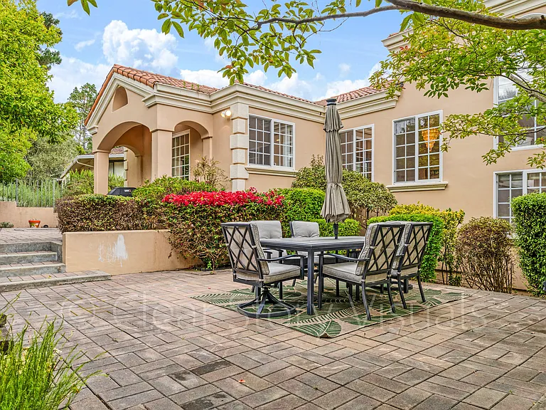 1 Overlook Pl — Photo 24