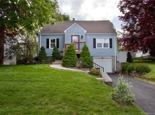 33 Randal Ave, West Hartford, CT 06110