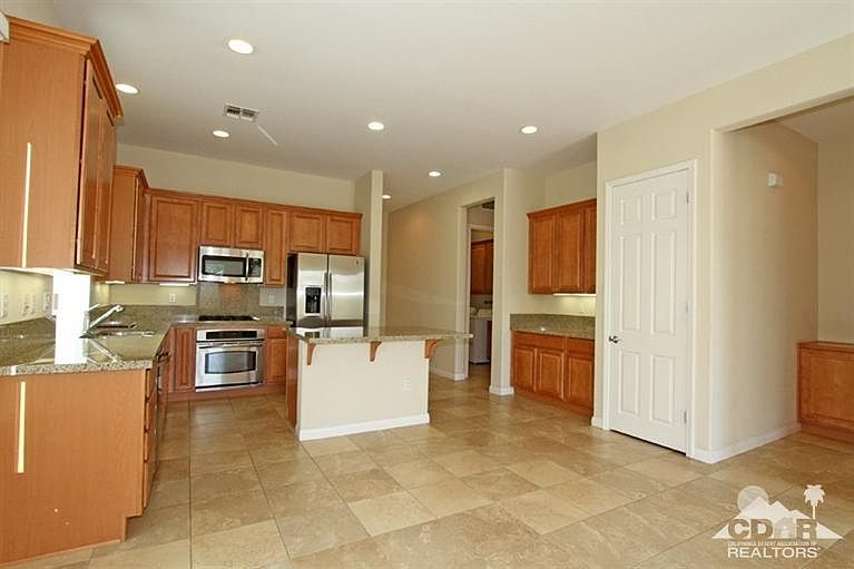 1st image of 80537 Avenida San Fernando