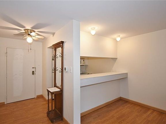 All you need is a few stools to take advantage of the counter area - - your friends will be part of the conversation while you c