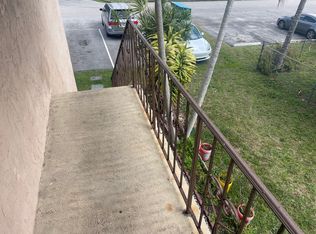 (Undisclosed Address), Hollywood, FL 33023