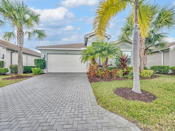 3rd image of 12127 SW Jasper Lake Way