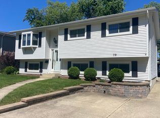 79 S Edgewood Ave, Lombard, IL 60148
