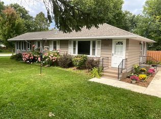 2555 Upper Afton Rd E, Maplewood, MN 55119