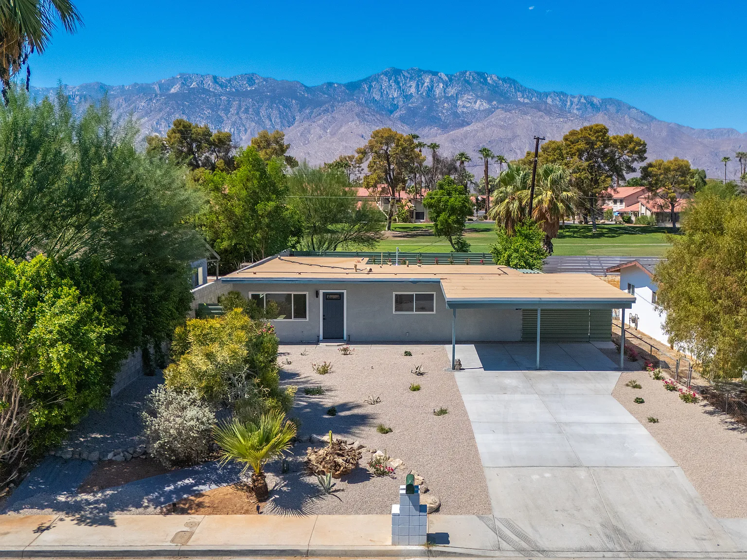 4 bed, 1280 sqft, $3,699 — Photo 4