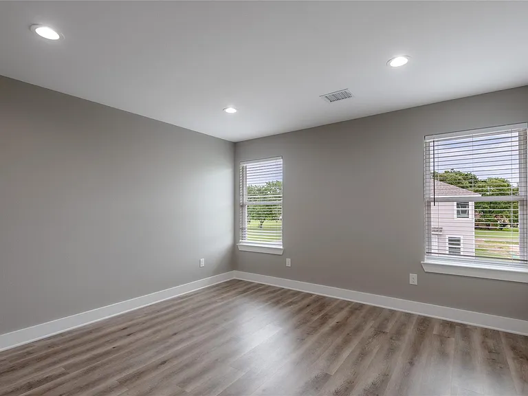 250 N Shady Oaks Dr — Photo 16