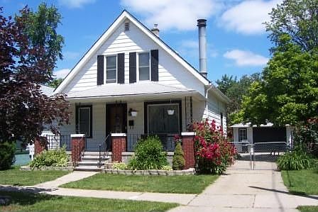 1st image of 623 E Bernhard Ave