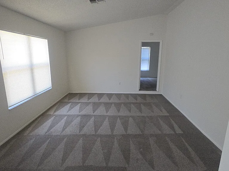 9808 Glen Moor Ln — Photo 2