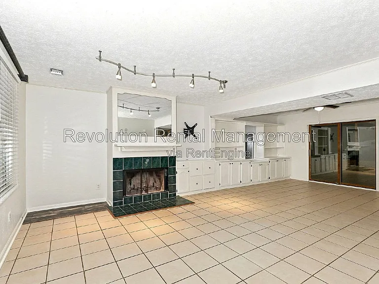 115 Hickory Ave — Photo 18