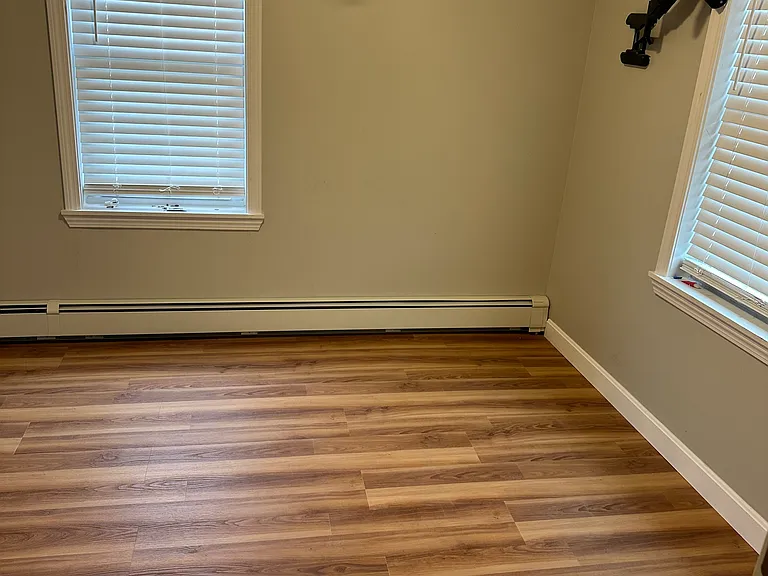 8R Pine St #1 — Photo 5