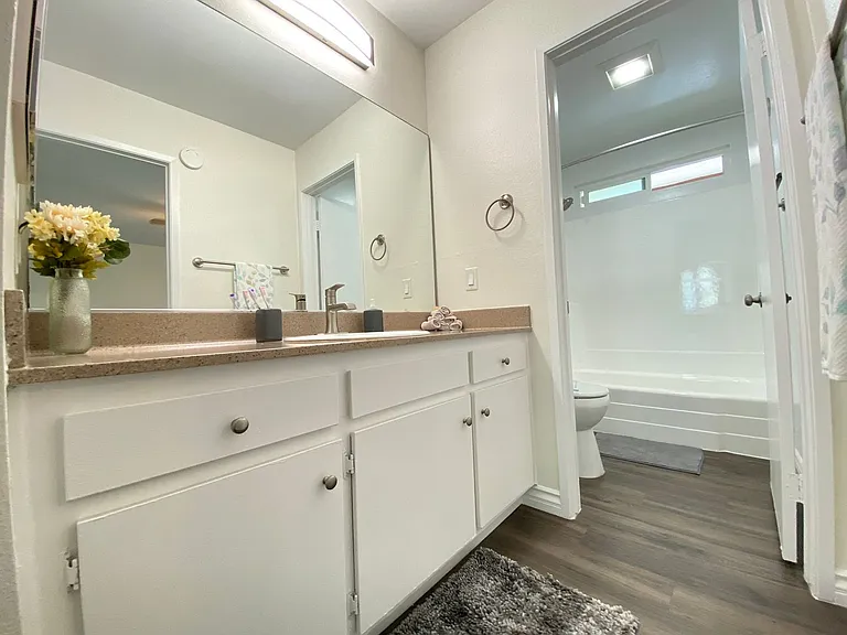 Villas de Laura Apts — Photo 10