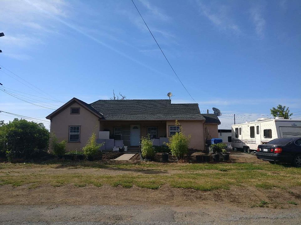 1st image of 13750 Center Ave