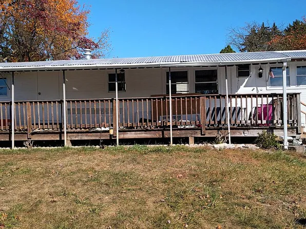 103 Bratton Dr, Norristown, PA 19403