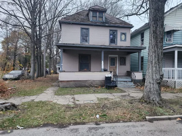 646 E 8th St, Erie, PA 16503