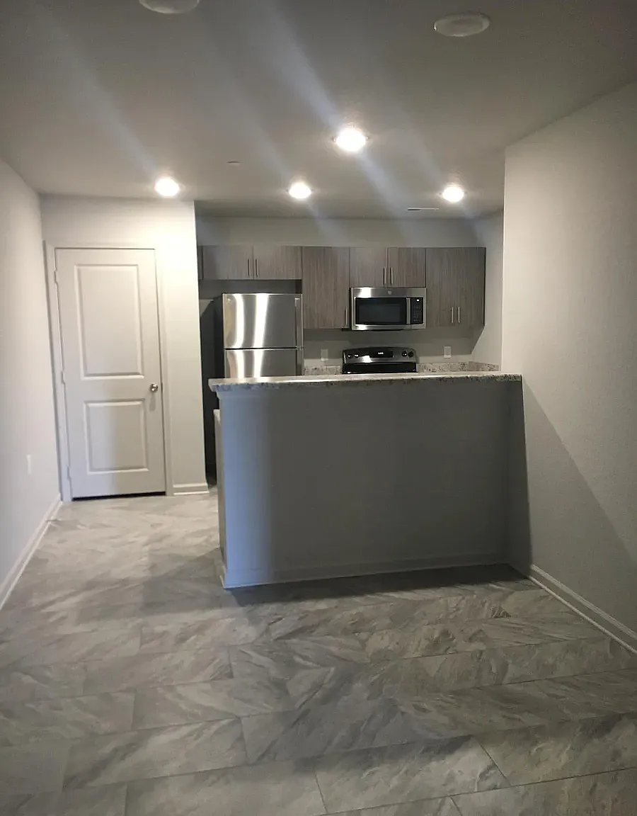 Glen Rock Hills Luxury Apartments — Photo 4