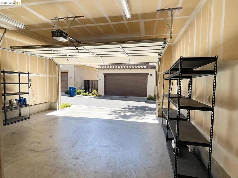 2103 Maidenhair Way — Photo 31