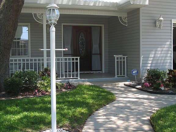 4th image of 582 Old Oak Cir