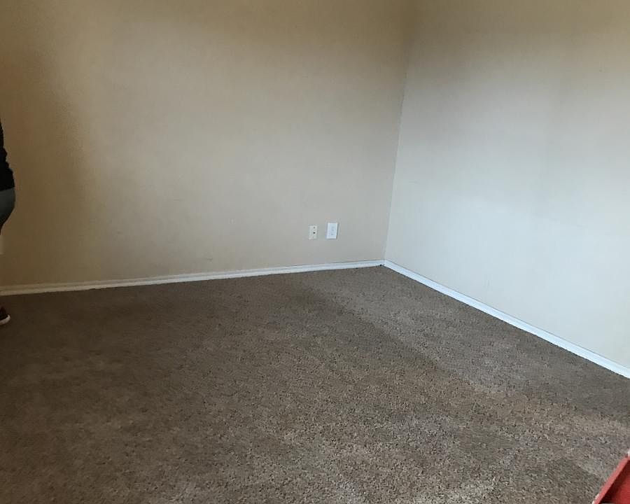 2nd image of 121 Apollo Pl #House
