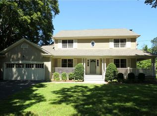 1060 Burroughs Rd, Fairfield, CT 06825