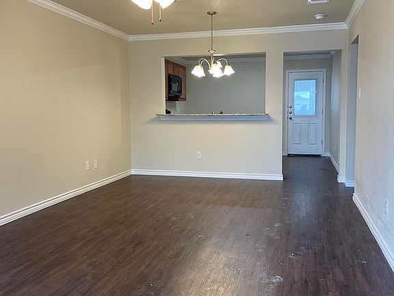 2nd image of 1318 Calle De Bronce #A
