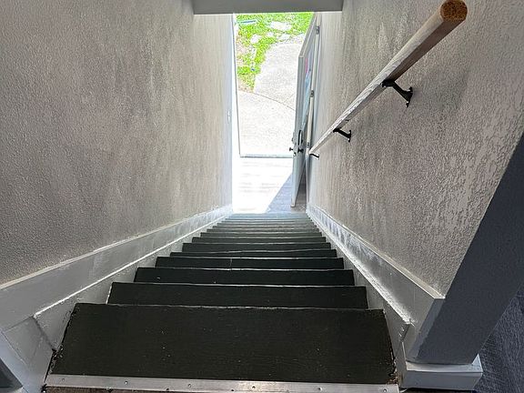2nd image of 806 Broad St #4
