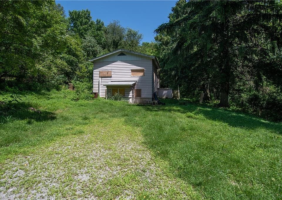 1st image of 822 Youngstown Lowellville Rd