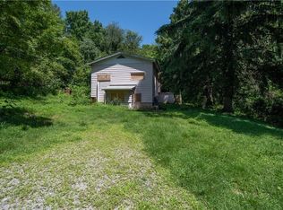 822 Youngstown Lowellville Rd, Lowellville, OH 44436