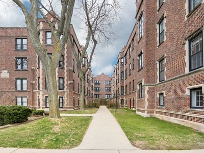 580 Sheridan Sq APT 2, Evanston, IL, 60202
