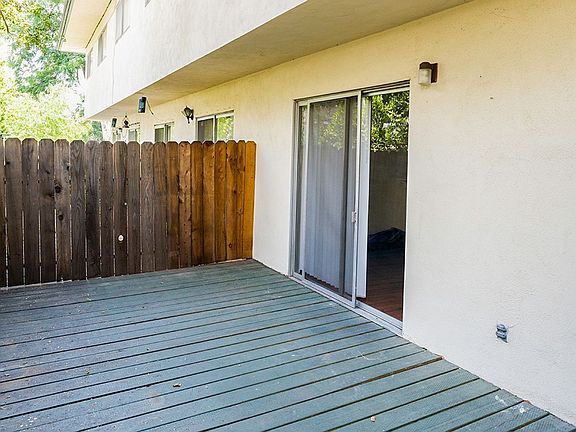 5th image of 484 Mariposa Ave #M