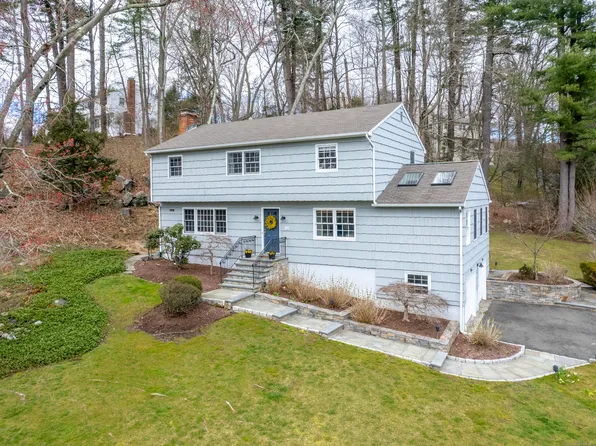 12 Saint George Place, Westport, CT 06880