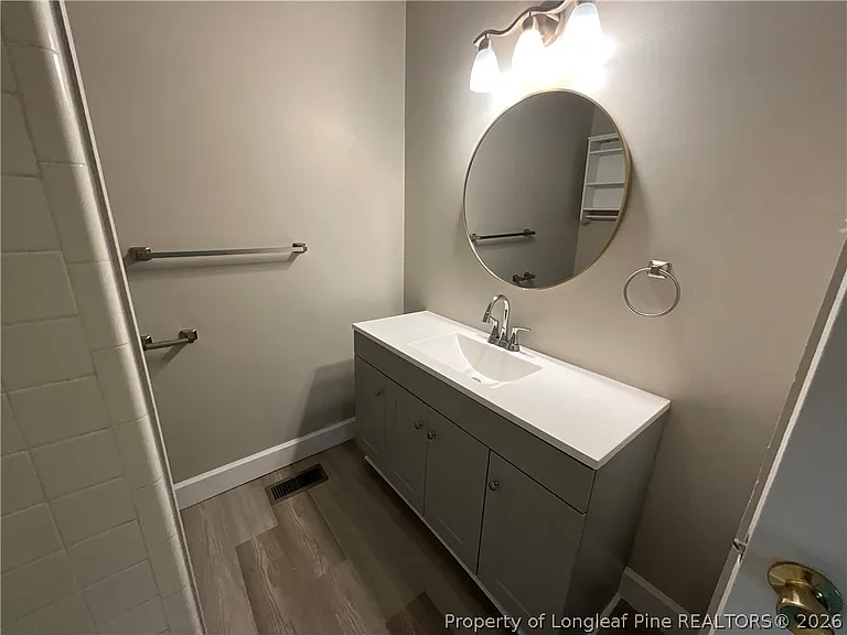 1365 Greenock Ave — Photo 10