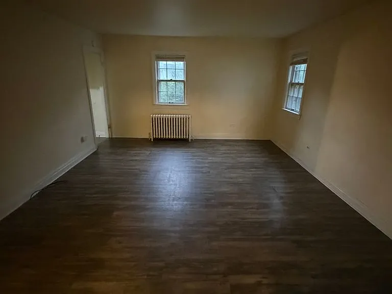 81 E Park Pl — Photo 8