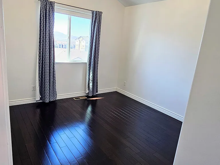 Upstairs bed #2