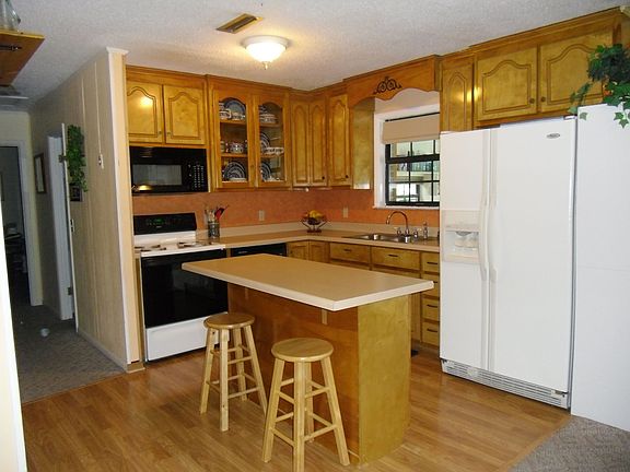 4th image of 78 Cummings Cir