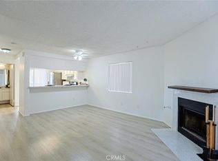 290 Victoria St #29-F8, Costa Mesa, CA 92627