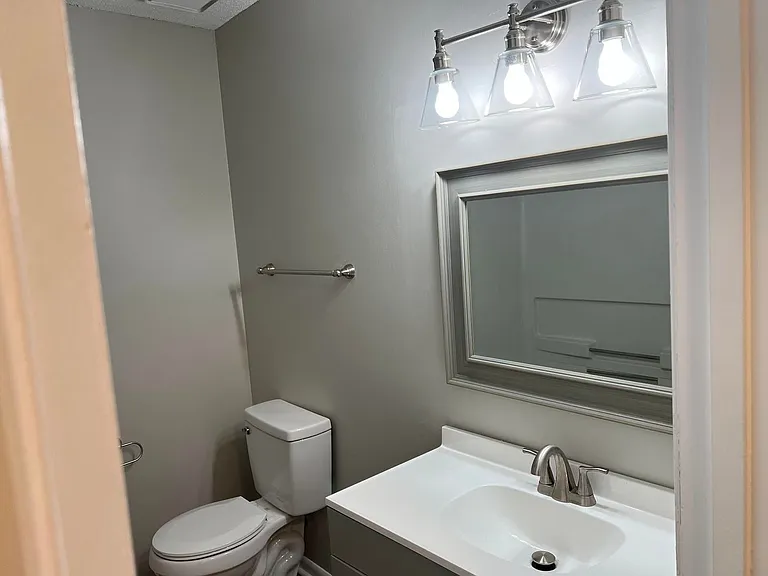 1117 Magnolia St SE — Photo 4