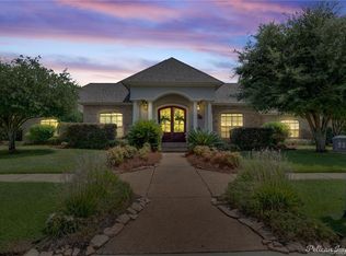 9301 Milbank Dr, Shreveport, LA 71115