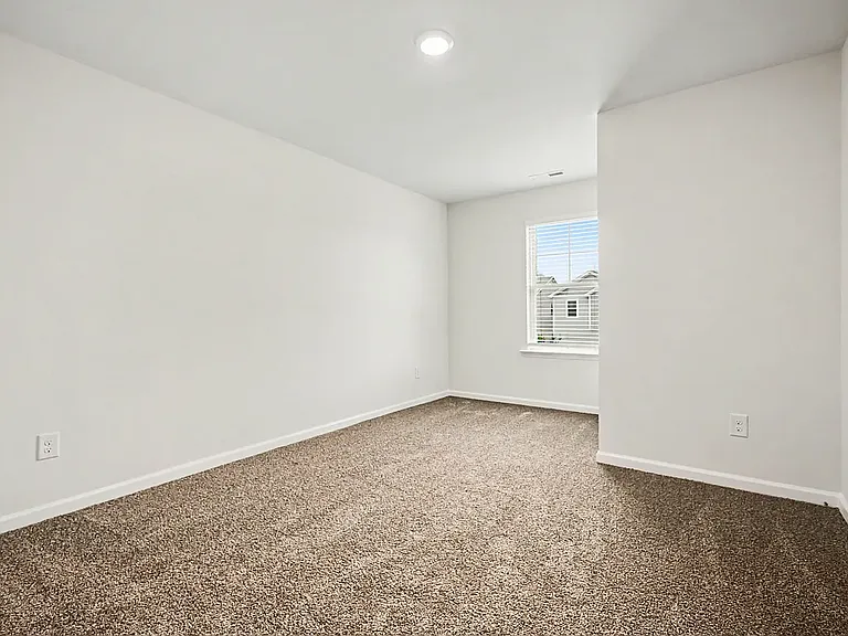 1007 Maylen Trce — Photo 24
