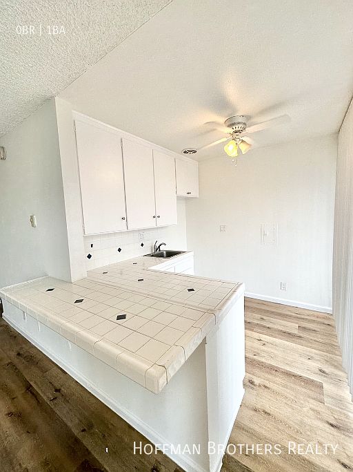 1st image of 980 Menlo Ave #102