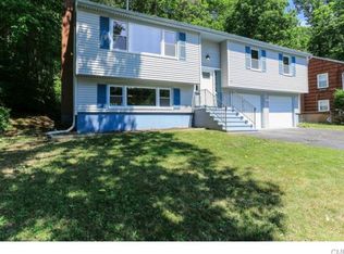 210 Pitt St, Bridgeport, CT 06606