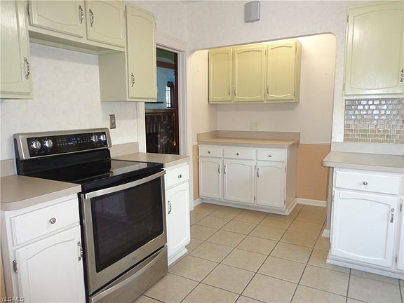 5th image of 8026 Dresden Ave