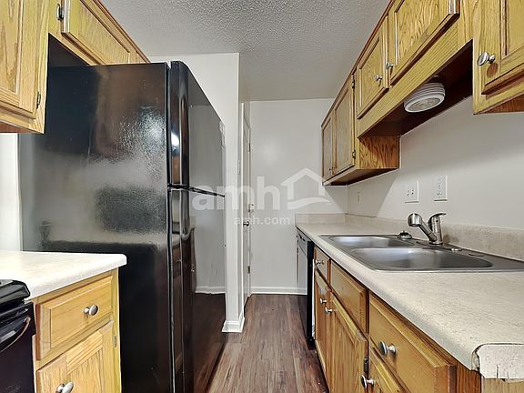 3rd image of 4938 Copper Valley Dr E