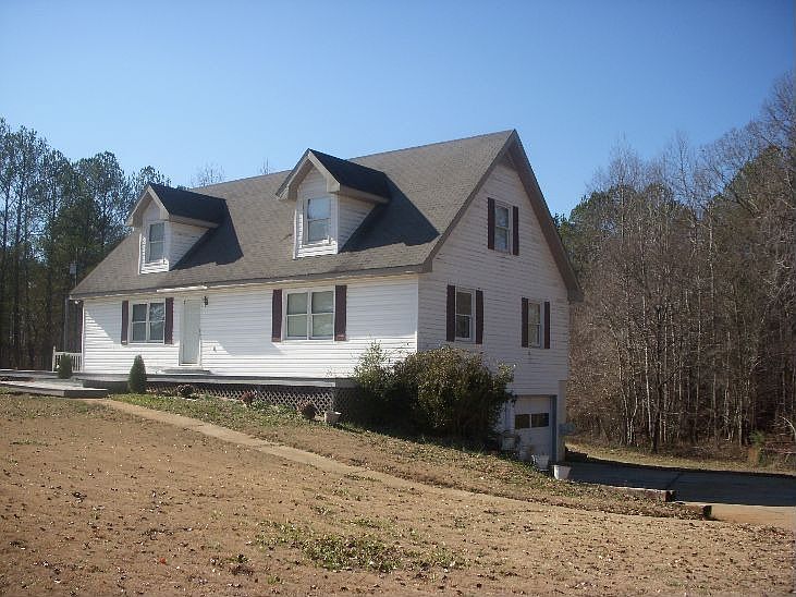 CAPE COD WITH 4 BRS!