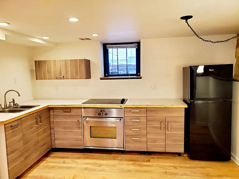 719 Remington St — Photo 32