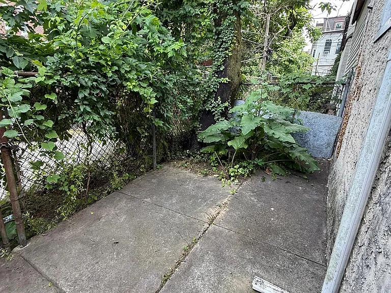 3319 N Sydenham St — Photo 25