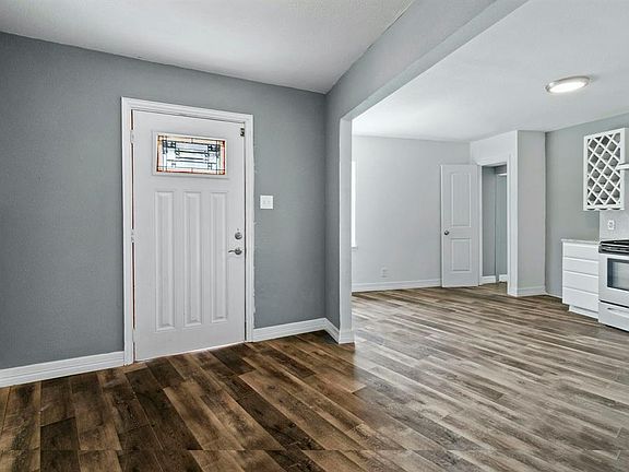 2nd image of 1910 Danube Dr