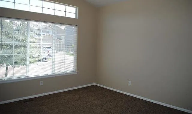 5 bed, 3.5 bath, 3123 sqft, $2,650 — Photo 4