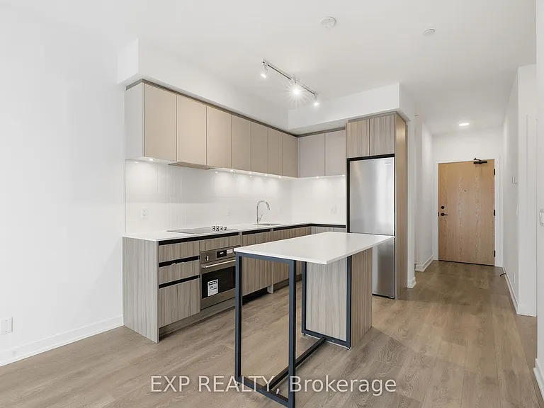 7950 Bathurst St #625 — Photo 5